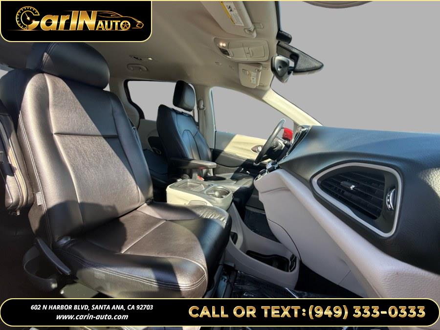 2019 Chrysler Pacifica Touring L FWD, available for sale in Santa Ana, California | Carin Auto. Santa Ana, California 2019 Chrysler Pacifica Touring L FWD, available for sale in Santa Ana, California | Carin Auto. Santa Ana, California