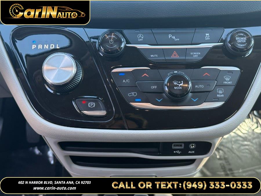 2019 Chrysler Pacifica Touring L FWD, available for sale in Santa Ana, California | Carin Auto. Santa Ana, California 2019 Chrysler Pacifica Touring L FWD, available for sale in Santa Ana, California | Carin Auto. Santa Ana, California