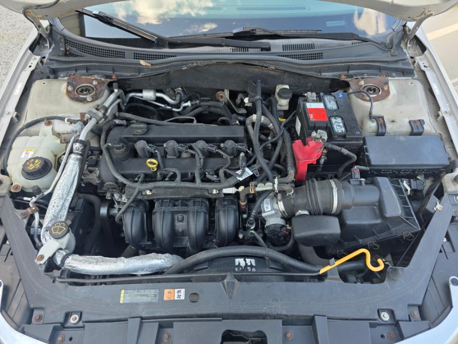 2010 Ford Fusion 4dr Sdn SE FWD, available for sale in Dudley, Massachusetts | Zoom Auto Service. Dudley, Massachusetts 2010 Ford Fusion 4dr Sdn SE FWD, available for sale in Dudley, Massachusetts | Zoom Auto Service. Dudley, Massachusetts