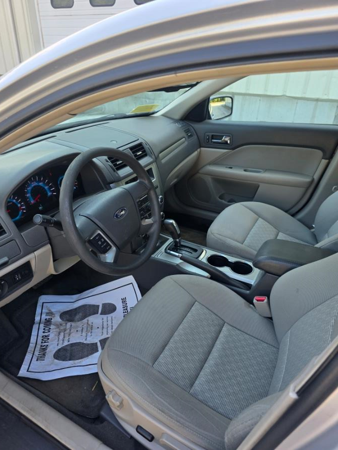 2010 Ford Fusion 4dr Sdn SE FWD, available for sale in Dudley, Massachusetts | Zoom Auto Service. Dudley, Massachusetts 2010 Ford Fusion 4dr Sdn SE FWD, available for sale in Dudley, Massachusetts | Zoom Auto Service. Dudley, Massachusetts