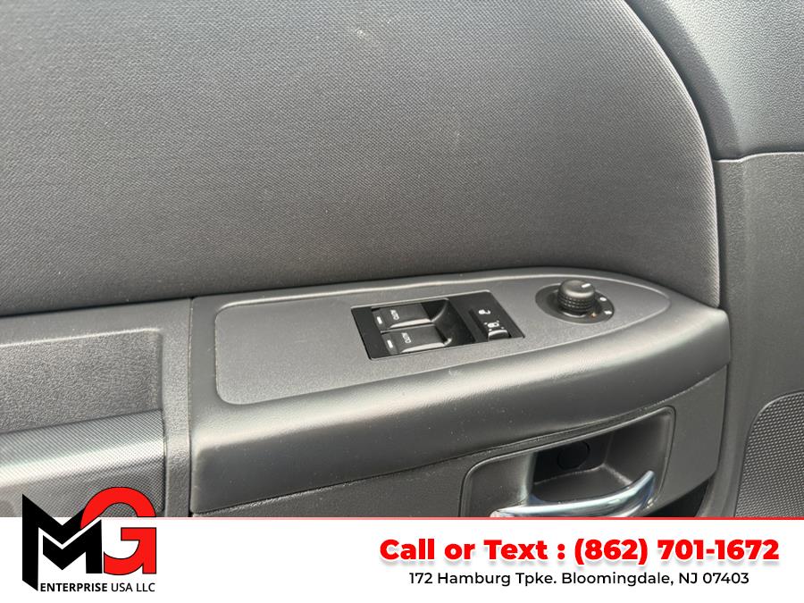 2010 Dodge Challenger 2dr Cpe R/T, available for sale in Bloomingdale, New Jersey | MG Enterprise USA. Bloomingdale, New Jersey 2010 Dodge Challenger 2dr Cpe R/T, available for sale in Bloomingdale, New Jersey | MG Enterprise USA. Bloomingdale, New Jersey