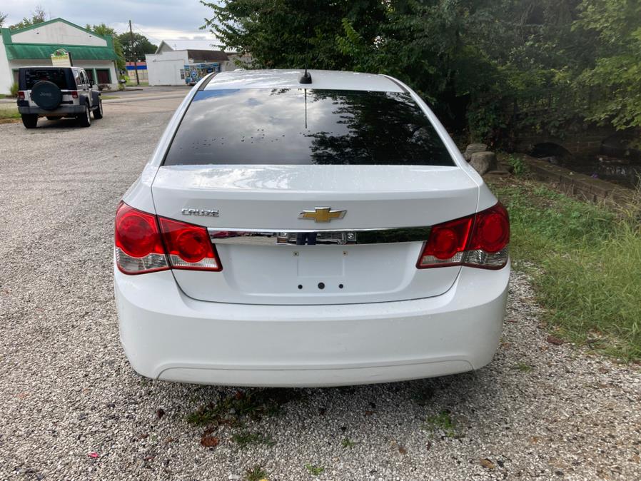 2015 Chevrolet Cruze 4dr Sdn Auto LS, available for sale in Neosho, Missouri | Xsell Auto LLC. Neosho, Missouri 2015 Chevrolet Cruze 4dr Sdn Auto LS, available for sale in Neosho, Missouri | Xsell Auto LLC. Neosho, Missouri