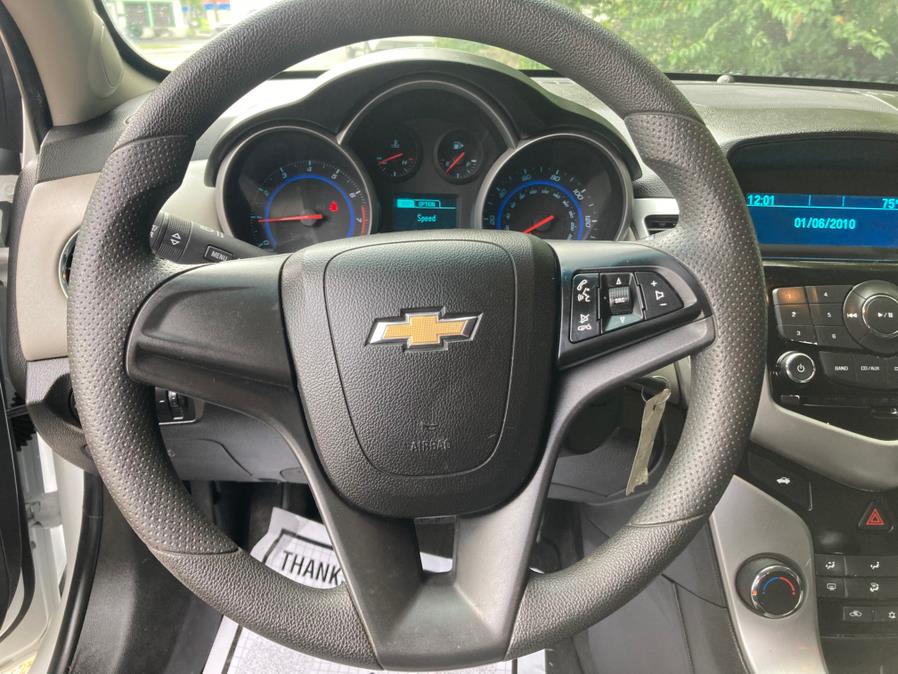 2015 Chevrolet Cruze 4dr Sdn Auto LS, available for sale in Neosho, Missouri | Xsell Auto LLC. Neosho, Missouri 2015 Chevrolet Cruze 4dr Sdn Auto LS, available for sale in Neosho, Missouri | Xsell Auto LLC. Neosho, Missouri
