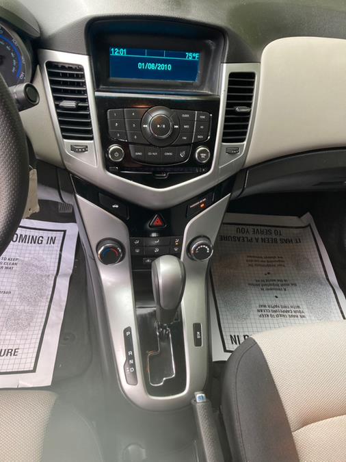 2015 Chevrolet Cruze 4dr Sdn Auto LS, available for sale in Neosho, Missouri | Xsell Auto LLC. Neosho, Missouri 2015 Chevrolet Cruze 4dr Sdn Auto LS, available for sale in Neosho, Missouri | Xsell Auto LLC. Neosho, Missouri