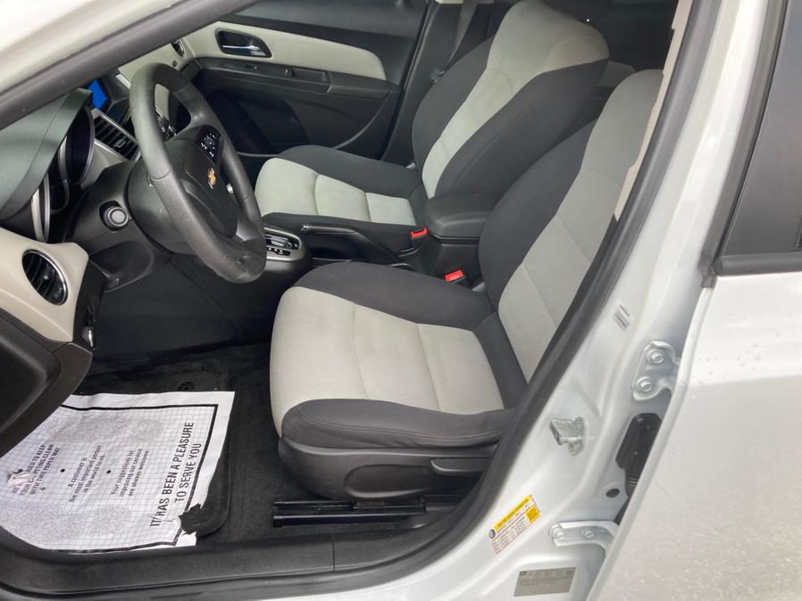 2015 Chevrolet Cruze 4dr Sdn Auto LS, available for sale in Neosho, Missouri | Xsell Auto LLC. Neosho, Missouri 2015 Chevrolet Cruze 4dr Sdn Auto LS, available for sale in Neosho, Missouri | Xsell Auto LLC. Neosho, Missouri