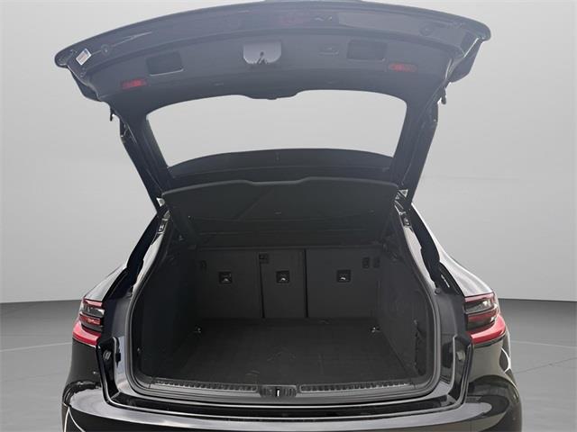 2018 Porsche Macan Base, available for sale in Stratford, Connecticut | Wiz Leasing Inc. Stratford, Connecticut 2018 Porsche Macan Base, available for sale in Stratford, Connecticut | Wiz Leasing Inc. Stratford, Connecticut
