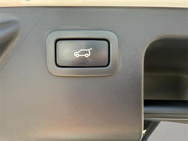 2018 Land Rover Discovery Sport HSE, available for sale in Stratford, Connecticut | Wiz Leasing Inc. Stratford, Connecticut 2018 Land Rover Discovery Sport HSE, available for sale in Stratford, Connecticut | Wiz Leasing Inc. Stratford, Connecticut