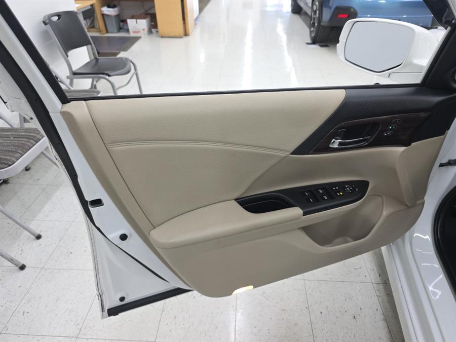 2017 Honda Accord Sedan Touring Auto, available for sale in West Haven, Connecticut | Auto Fair Inc.. West Haven, Connecticut 2017 Honda Accord Sedan Touring Auto, available for sale in West Haven, Connecticut | Auto Fair Inc.. West Haven, Connecticut