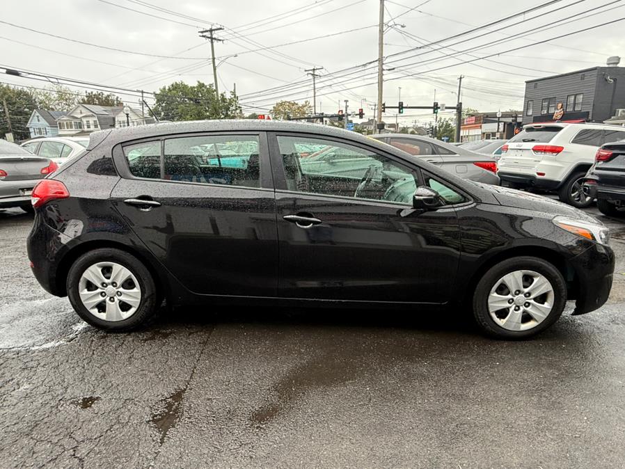 2017 Kia Forte5