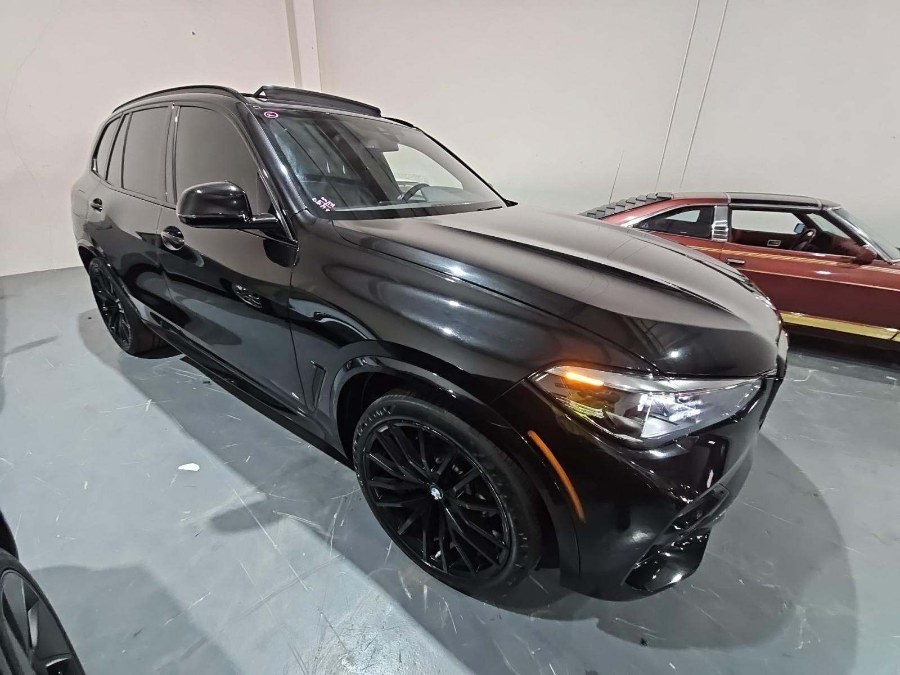 2023 BMW X5 sDrive40i Sports Activity Vehicle, available for sale in Franklin Square, New York | Luxury Motor Club. Franklin Square, New York 2023 BMW X5 sDrive40i Sports Activity Vehicle, available for sale in Franklin Square, New York | Luxury Motor Club. Franklin Square, New York