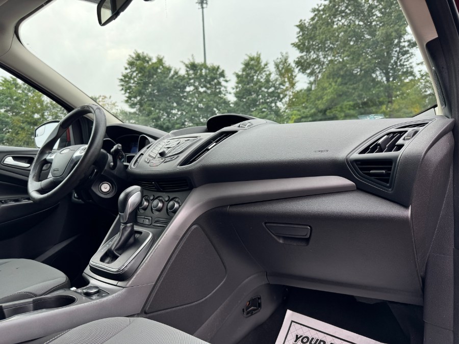 2014 Ford Escape FWD 4dr SE, available for sale in Ortonville, Michigan | Marsh Auto Sales LLC. Ortonville, Michigan 2014 Ford Escape FWD 4dr SE, available for sale in Ortonville, Michigan | Marsh Auto Sales LLC. Ortonville, Michigan