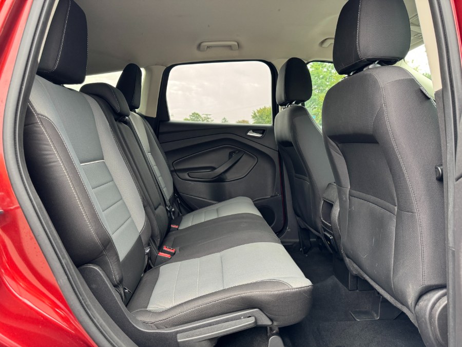 2014 Ford Escape FWD 4dr SE, available for sale in Ortonville, Michigan | Marsh Auto Sales LLC. Ortonville, Michigan 2014 Ford Escape FWD 4dr SE, available for sale in Ortonville, Michigan | Marsh Auto Sales LLC. Ortonville, Michigan