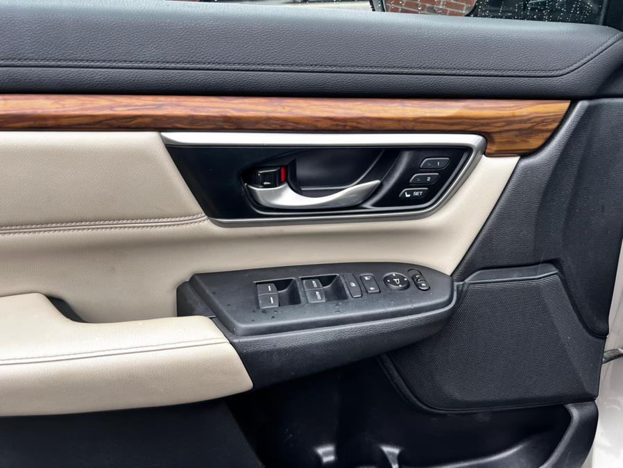 2018 Honda CR-V EX-L AWD, available for sale in Worcester, Massachusetts | Sophia's Auto Sales Inc. Worcester, Massachusetts 2018 Honda CR-V EX-L AWD, available for sale in Worcester, Massachusetts | Sophia's Auto Sales Inc. Worcester, Massachusetts