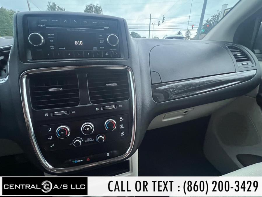 2017 Dodge Grand Caravan SE photo 21