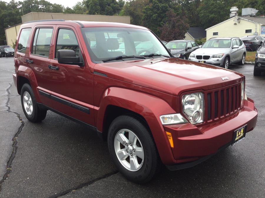 2012 Jeep Liberty Sport photo 3
