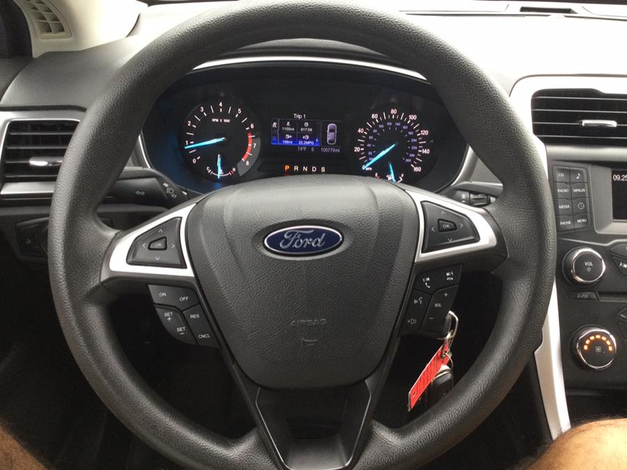 2014 Ford Fusion SE photo 14
