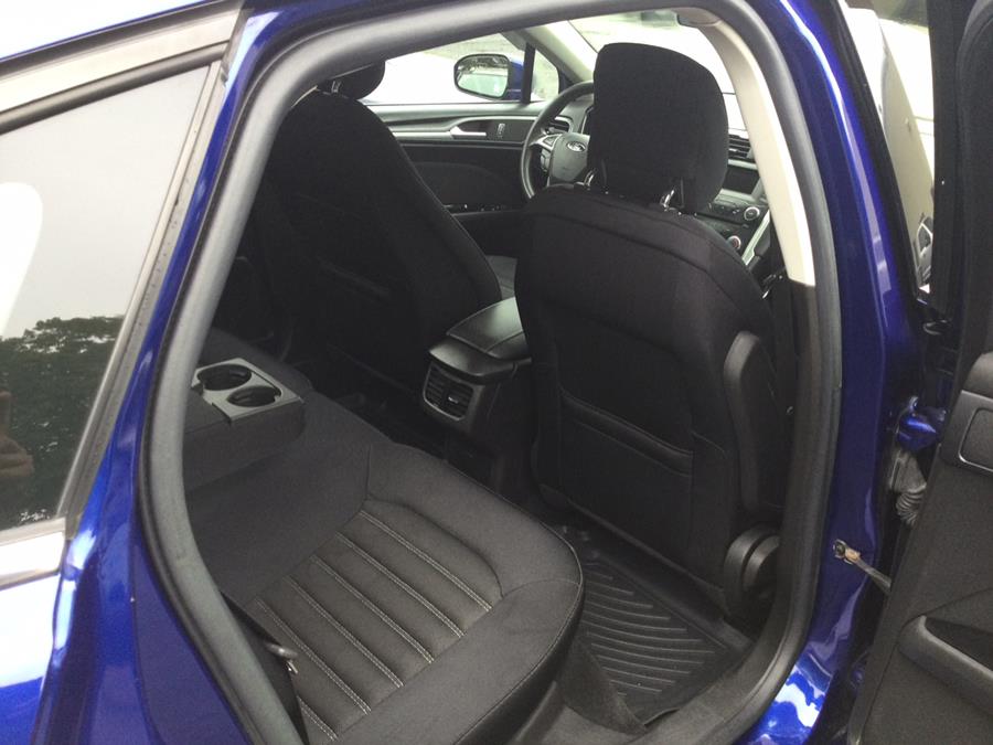2014 Ford Fusion SE photo 18