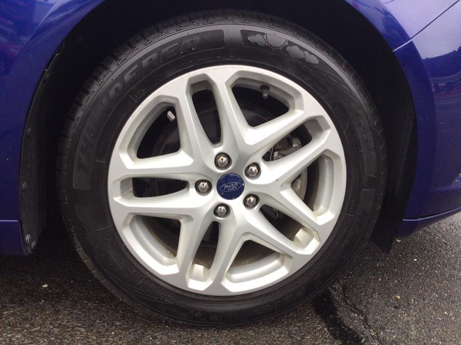 2014 Ford Fusion SE photo 20