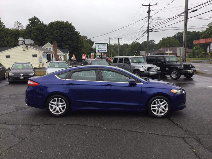 2014 Ford Fusion SE photo 26