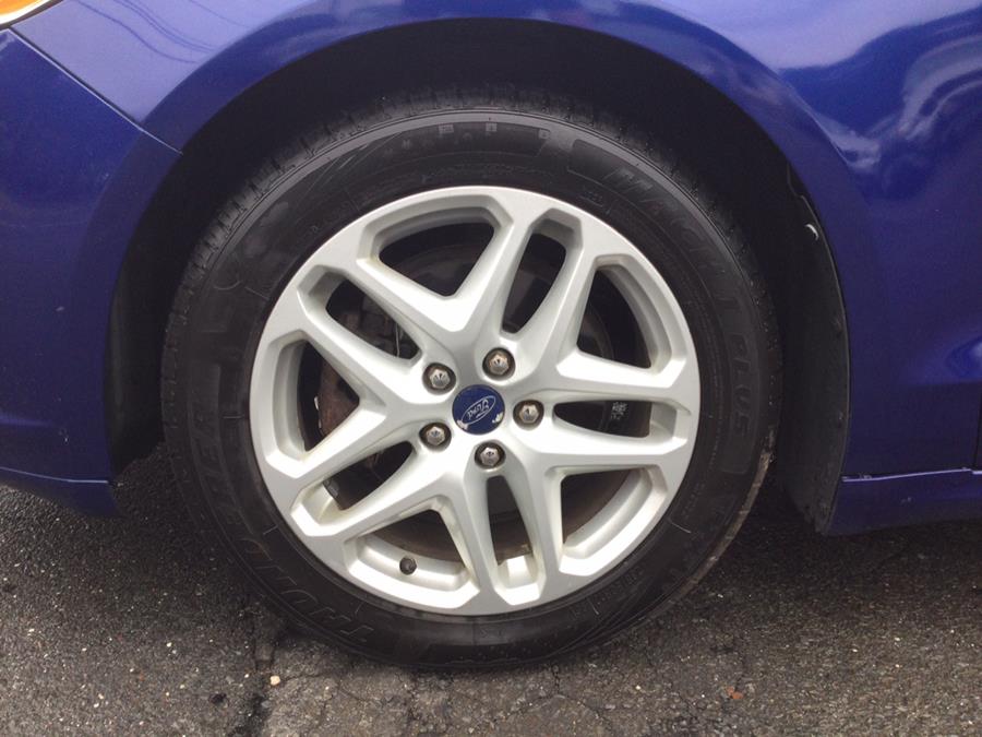 2014 Ford Fusion SE photo 9