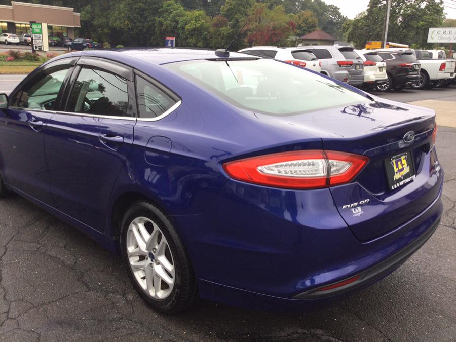 2014 Ford Fusion SE photo 5