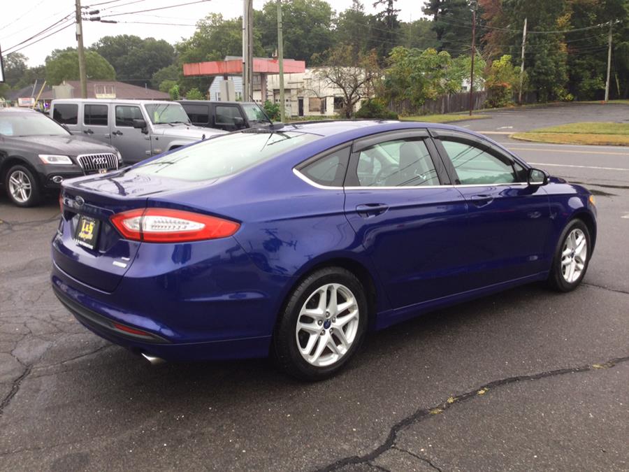 2014 Ford Fusion SE photo 27