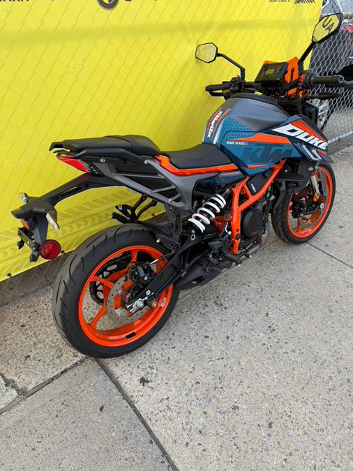 2024 KTM DUKE 390 ABS, available for sale in Brooklyn, New York | Autoforward Motors Inc.. Brooklyn, New York 2024 KTM DUKE 390 ABS, available for sale in Brooklyn, New York | Autoforward Motors Inc.. Brooklyn, New York