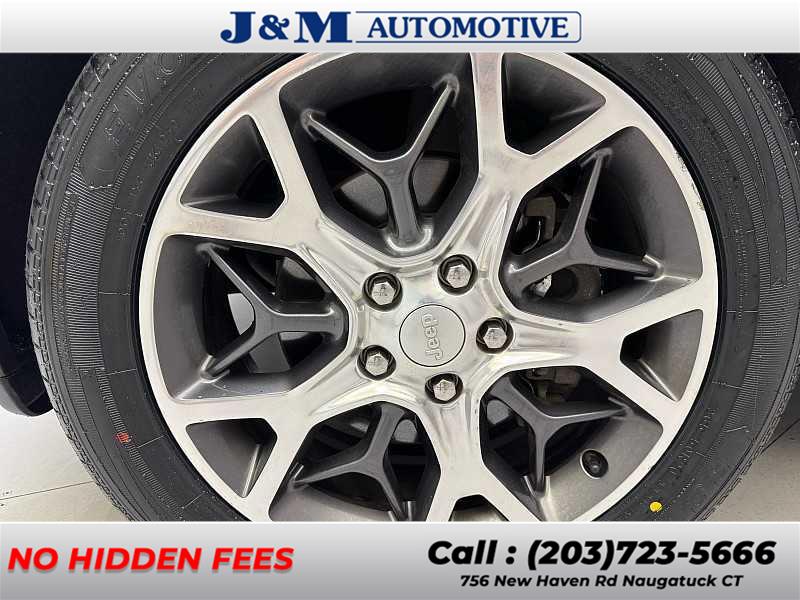 2019 Jeep Grand Cherokee Overland, available for sale in Naugatuck, Connecticut | J&M Automotive Sls&Svc LLC. Naugatuck, Connecticut 2019 Jeep Grand Cherokee Overland, available for sale in Naugatuck, Connecticut | J&M Automotive Sls&Svc LLC. Naugatuck, Connecticut