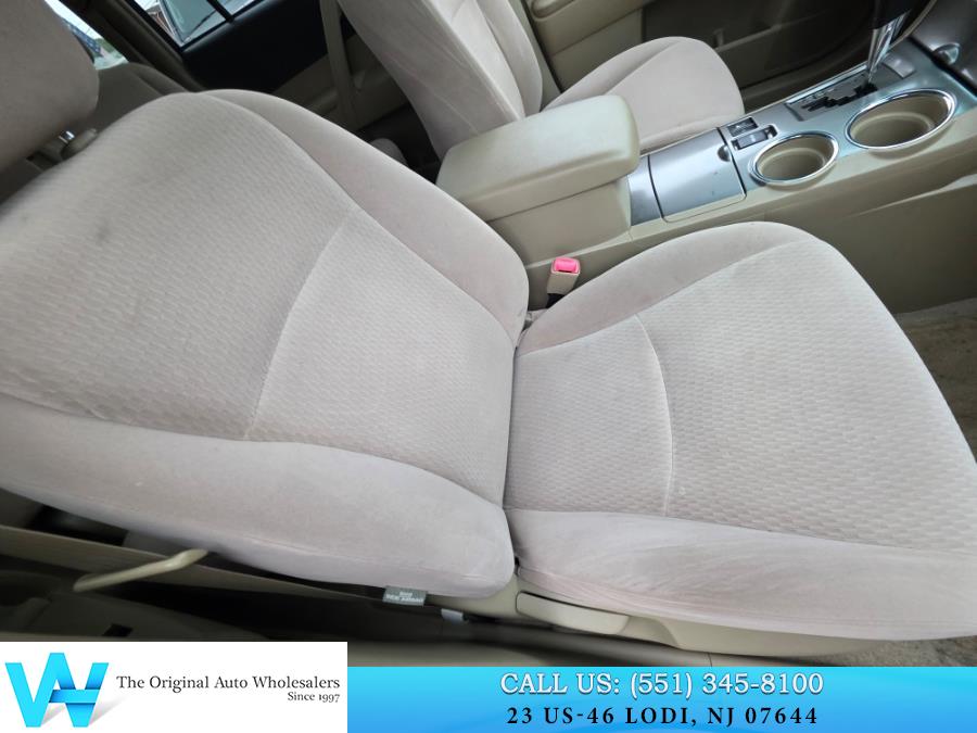 2009 Toyota Highlander 4WD 4dr V6 Base (Natl), available for sale in Lodi, New Jersey | AW Auto & Truck Wholesalers, Inc. Lodi, New Jersey 2009 Toyota Highlander 4WD 4dr V6 Base (Natl), available for sale in Lodi, New Jersey | AW Auto & Truck Wholesalers, Inc. Lodi, New Jersey