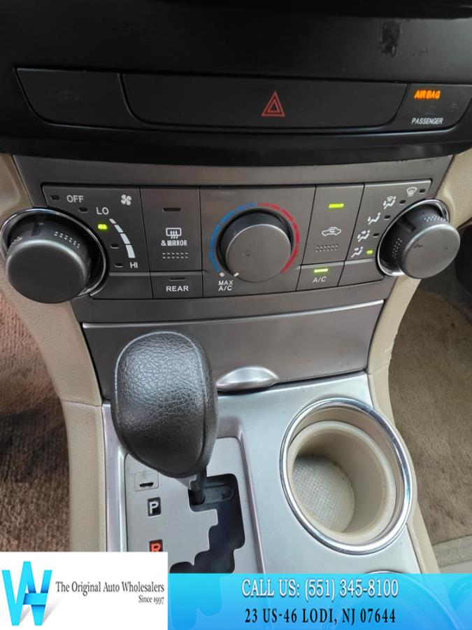 2009 Toyota Highlander 4WD 4dr V6 Base (Natl), available for sale in Lodi, New Jersey | AW Auto & Truck Wholesalers, Inc. Lodi, New Jersey 2009 Toyota Highlander 4WD 4dr V6 Base (Natl), available for sale in Lodi, New Jersey | AW Auto & Truck Wholesalers, Inc. Lodi, New Jersey