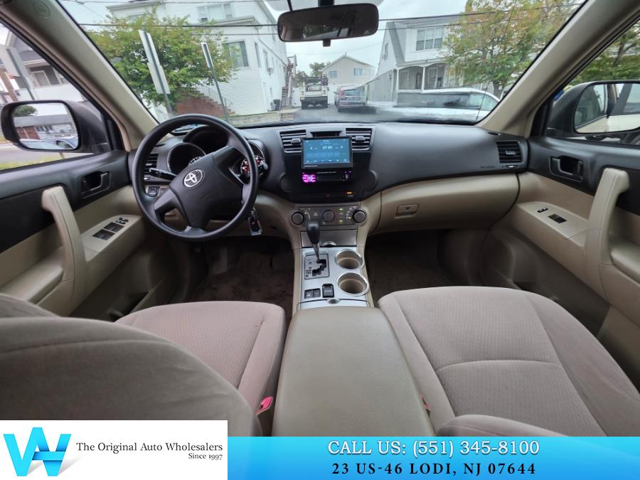 2009 Toyota Highlander 4WD 4dr V6 Base (Natl), available for sale in Lodi, New Jersey | AW Auto & Truck Wholesalers, Inc. Lodi, New Jersey 2009 Toyota Highlander 4WD 4dr V6 Base (Natl), available for sale in Lodi, New Jersey | AW Auto & Truck Wholesalers, Inc. Lodi, New Jersey
