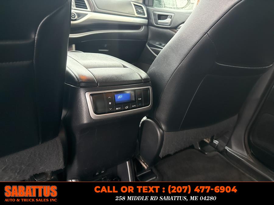 2018 Toyota Highlander XLE V6 AWD (Natl), available for sale in Sabattus, Maine | Sabattus Auto and Truck Sales Inc. Sabattus, Maine 2018 Toyota Highlander XLE V6 AWD (Natl), available for sale in Sabattus, Maine | Sabattus Auto and Truck Sales Inc. Sabattus, Maine