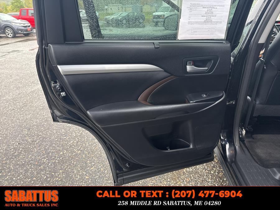 2018 Toyota Highlander XLE V6 AWD (Natl), available for sale in Sabattus, Maine | Sabattus Auto and Truck Sales Inc. Sabattus, Maine 2018 Toyota Highlander XLE V6 AWD (Natl), available for sale in Sabattus, Maine | Sabattus Auto and Truck Sales Inc. Sabattus, Maine