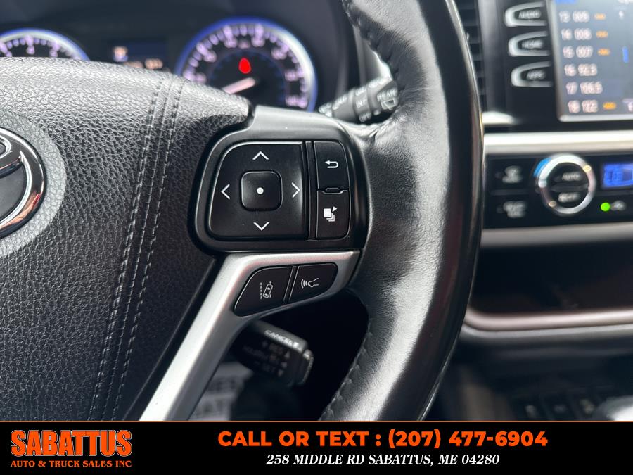 2018 Toyota Highlander XLE V6 AWD (Natl), available for sale in Sabattus, Maine | Sabattus Auto and Truck Sales Inc. Sabattus, Maine 2018 Toyota Highlander XLE V6 AWD (Natl), available for sale in Sabattus, Maine | Sabattus Auto and Truck Sales Inc. Sabattus, Maine