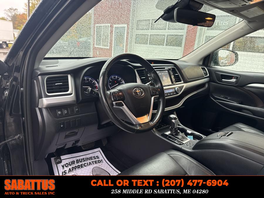 2018 Toyota Highlander XLE V6 AWD (Natl), available for sale in Sabattus, Maine | Sabattus Auto and Truck Sales Inc. Sabattus, Maine 2018 Toyota Highlander XLE V6 AWD (Natl), available for sale in Sabattus, Maine | Sabattus Auto and Truck Sales Inc. Sabattus, Maine