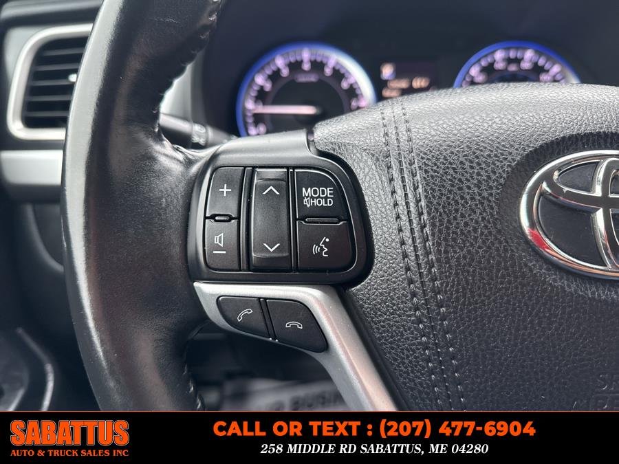2018 Toyota Highlander XLE V6 AWD (Natl), available for sale in Sabattus, Maine | Sabattus Auto and Truck Sales Inc. Sabattus, Maine 2018 Toyota Highlander XLE V6 AWD (Natl), available for sale in Sabattus, Maine | Sabattus Auto and Truck Sales Inc. Sabattus, Maine