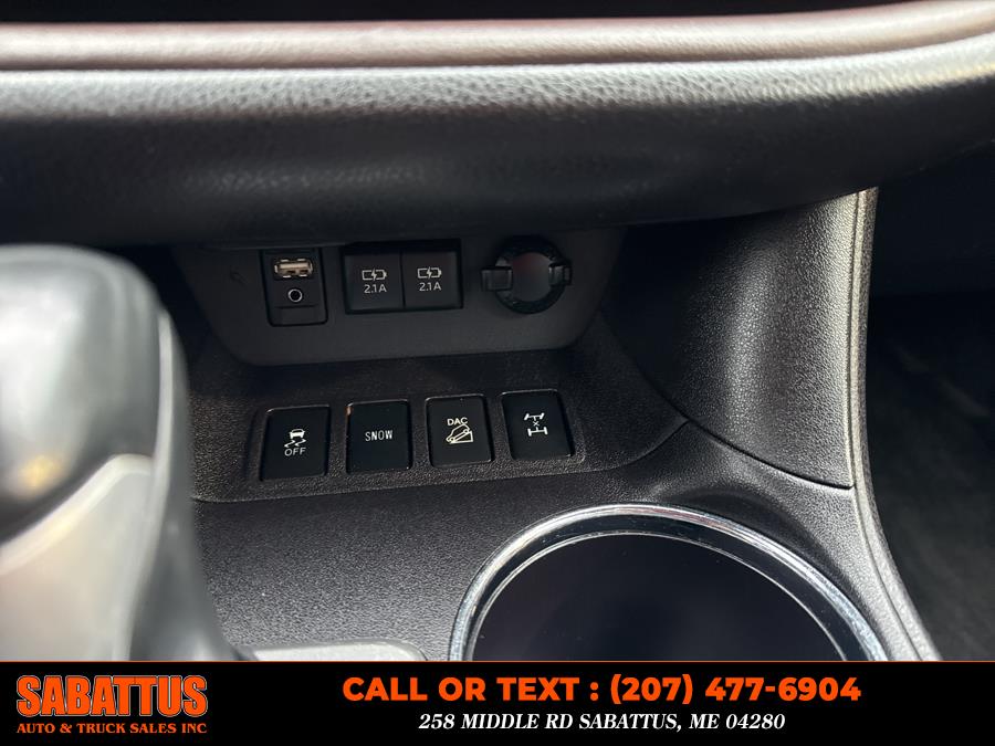 2018 Toyota Highlander XLE V6 AWD (Natl), available for sale in Sabattus, Maine | Sabattus Auto and Truck Sales Inc. Sabattus, Maine 2018 Toyota Highlander XLE V6 AWD (Natl), available for sale in Sabattus, Maine | Sabattus Auto and Truck Sales Inc. Sabattus, Maine