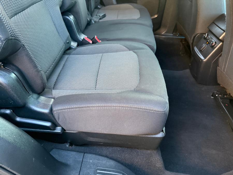 2019 Ford Explorer XLT 4WD, available for sale in Peabody, Massachusetts | All Motors. Peabody, Massachusetts 2019 Ford Explorer XLT 4WD, available for sale in Peabody, Massachusetts | All Motors. Peabody, Massachusetts
