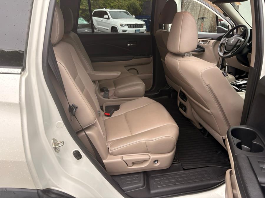 2017 Honda Pilot Elite AWD, available for sale in Branford, Connecticut | J&E Auto Sales LLC. Branford, Connecticut 2017 Honda Pilot Elite AWD, available for sale in Branford, Connecticut | J&E Auto Sales LLC. Branford, Connecticut