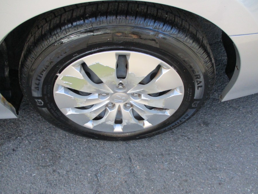 2009 Honda Accord Sdn LX, available for sale in Meriden, Connecticut | Cos Central Auto. Meriden, Connecticut 2009 Honda Accord Sdn LX, available for sale in Meriden, Connecticut | Cos Central Auto. Meriden, Connecticut