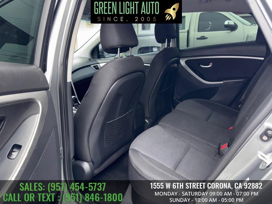 2017 Hyundai Elantra GT Base Value Edition Tech photo 19