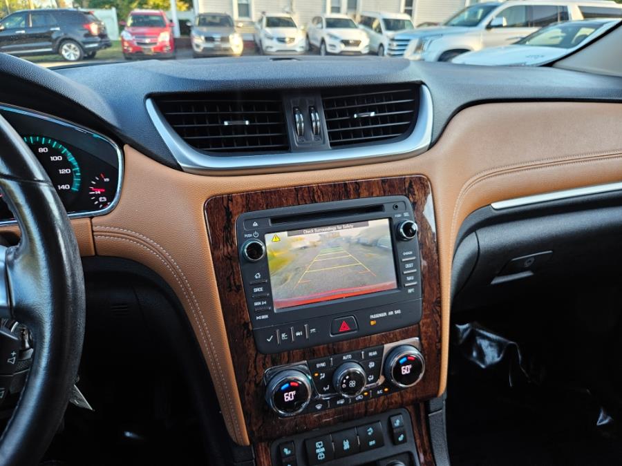 2013 Chevrolet Traverse FWD 4dr LT w/2LT Leather & Sunroof, available for sale in East Windsor, Connecticut | Toro Auto. East Windsor, Connecticut 2013 Chevrolet Traverse FWD 4dr LT w/2LT Leather & Sunroof, available for sale in East Windsor, Connecticut | Toro Auto. East Windsor, Connecticut