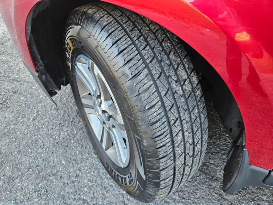 2013 Chevrolet Traverse FWD 4dr LT w/2LT Leather & Sunroof, available for sale in East Windsor, Connecticut | Toro Auto. East Windsor, Connecticut 2013 Chevrolet Traverse FWD 4dr LT w/2LT Leather & Sunroof, available for sale in East Windsor, Connecticut | Toro Auto. East Windsor, Connecticut