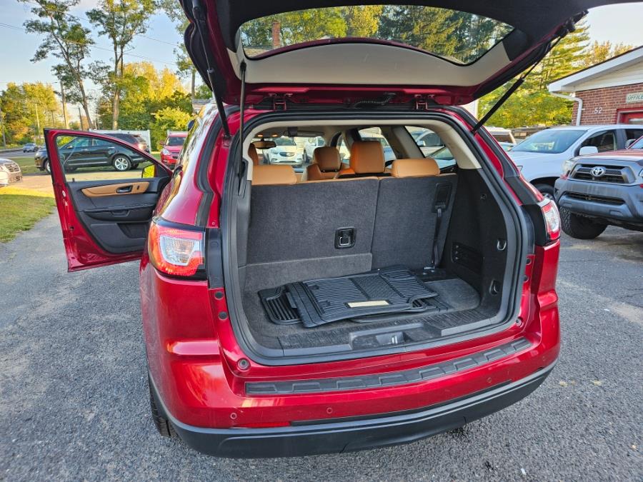 2013 Chevrolet Traverse FWD 4dr LT w/2LT Leather & Sunroof, available for sale in East Windsor, Connecticut | Toro Auto. East Windsor, Connecticut 2013 Chevrolet Traverse FWD 4dr LT w/2LT Leather & Sunroof, available for sale in East Windsor, Connecticut | Toro Auto. East Windsor, Connecticut