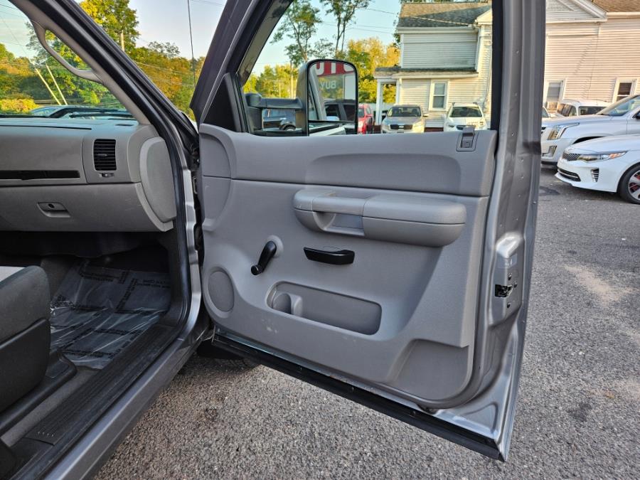 2008 Chevrolet Silverado 1500 4WD Ext Cab 143.5" Work Truck, available for sale in East Windsor, Connecticut | Toro Auto. East Windsor, Connecticut 2008 Chevrolet Silverado 1500 4WD Ext Cab 143.5" Work Truck, available for sale in East Windsor, Connecticut | Toro Auto. East Windsor, Connecticut