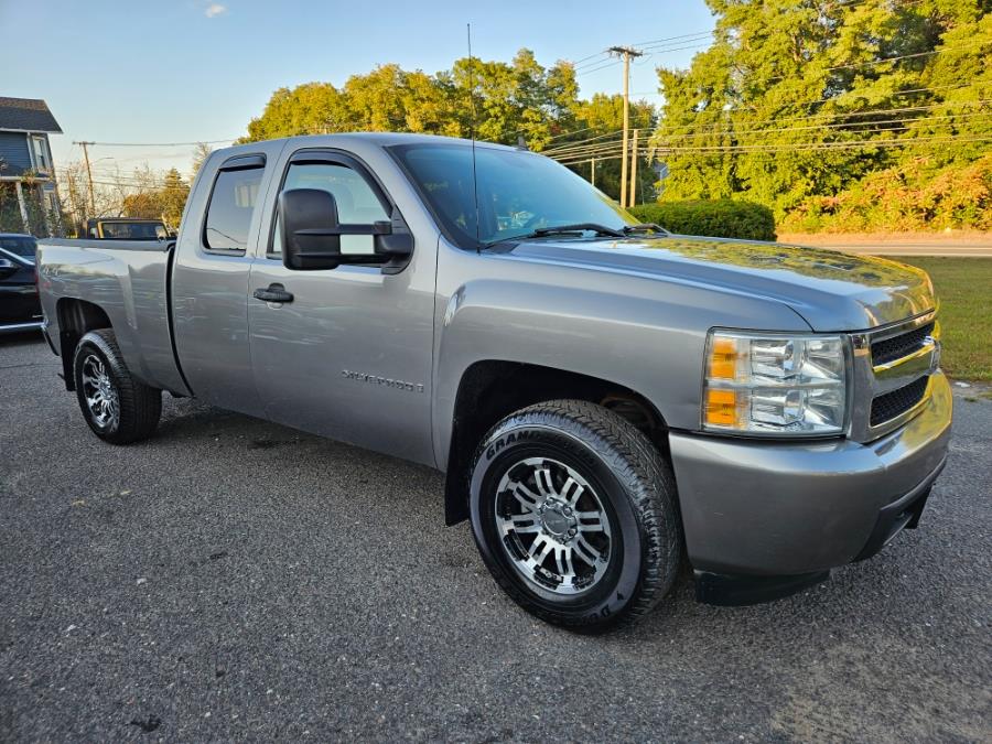 2008 Chevrolet Silverado 1500 4WD Ext Cab 143.5" Work Truck, available for sale in East Windsor, Connecticut | Toro Auto. East Windsor, Connecticut 2008 Chevrolet Silverado 1500 4WD Ext Cab 143.5" Work Truck, available for sale in East Windsor, Connecticut | Toro Auto. East Windsor, Connecticut