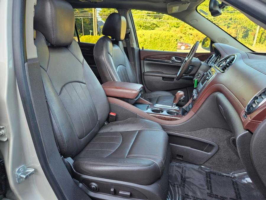2014 Buick Enclave AWD 4dr Premium, available for sale in East Windsor, Connecticut | Toro Auto. East Windsor, Connecticut 2014 Buick Enclave AWD 4dr Premium, available for sale in East Windsor, Connecticut | Toro Auto. East Windsor, Connecticut