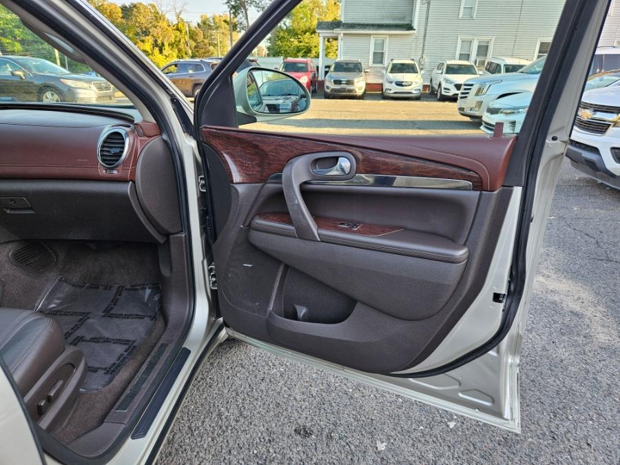 2014 Buick Enclave AWD 4dr Premium, available for sale in East Windsor, Connecticut | Toro Auto. East Windsor, Connecticut 2014 Buick Enclave AWD 4dr Premium, available for sale in East Windsor, Connecticut | Toro Auto. East Windsor, Connecticut