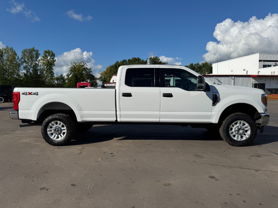 2018 Ford Super Duty F-350 SRW XLT 4WD Crew Cab 8'' Box, available for sale in Ortonville, Michigan | Marsh Auto Sales LLC. Ortonville, Michigan 2018 Ford Super Duty F-350 SRW XLT 4WD Crew Cab 8'' Box, available for sale in Ortonville, Michigan | Marsh Auto Sales LLC. Ortonville, Michigan