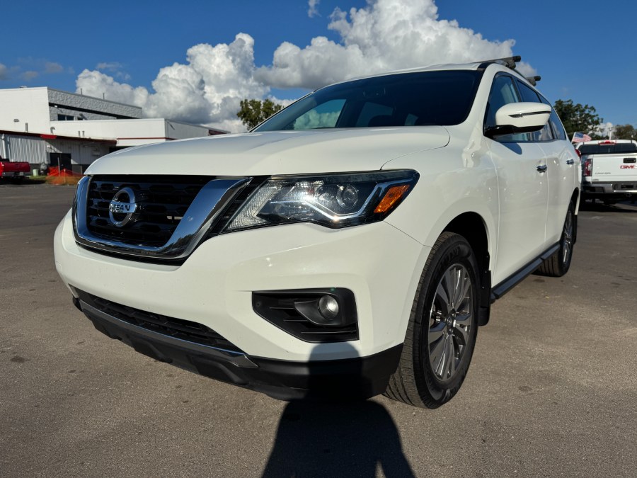 2017 Nissan Pathfinder 4x4 SV, available for sale in Ortonville, Michigan | Marsh Auto Sales LLC. Ortonville, Michigan 2017 Nissan Pathfinder 4x4 SV, available for sale in Ortonville, Michigan | Marsh Auto Sales LLC. Ortonville, Michigan